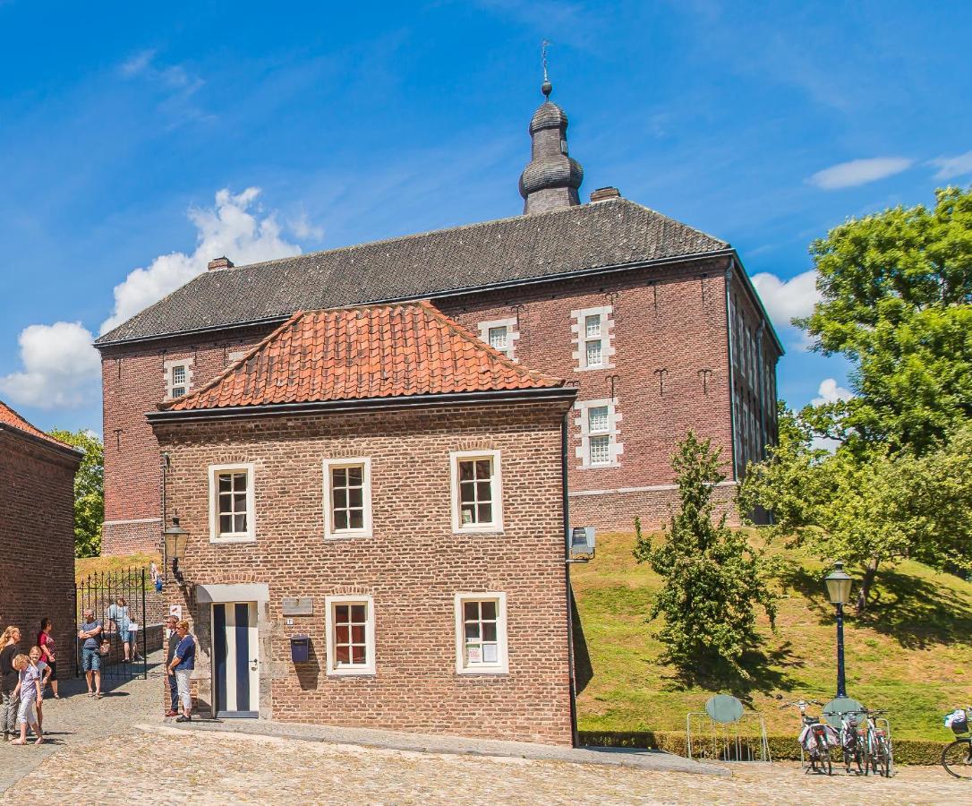Bed and Breakfast Landgoed Kasteel Limbricht Exterior foto