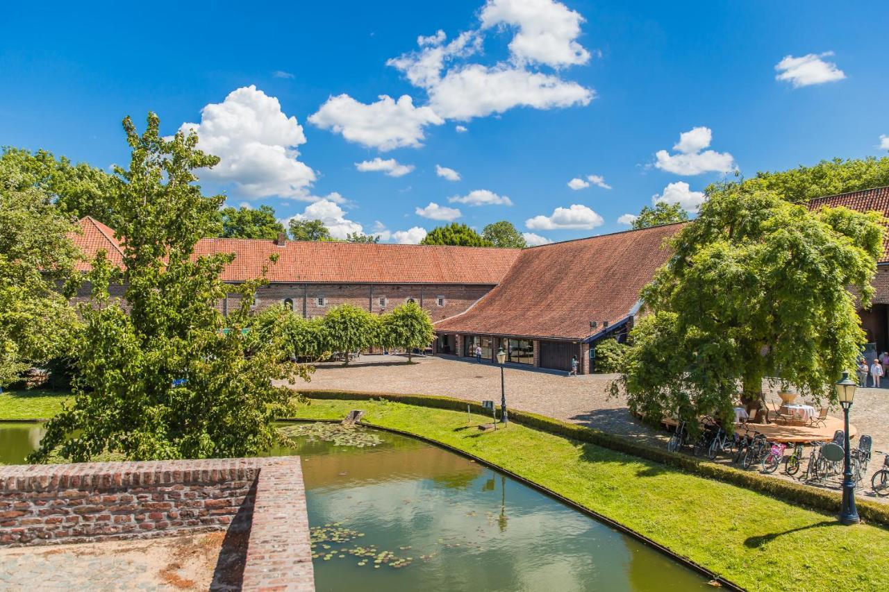 Bed and Breakfast Landgoed Kasteel Limbricht Exterior foto
